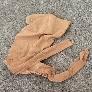 Very wellworn dance nylons - ankles